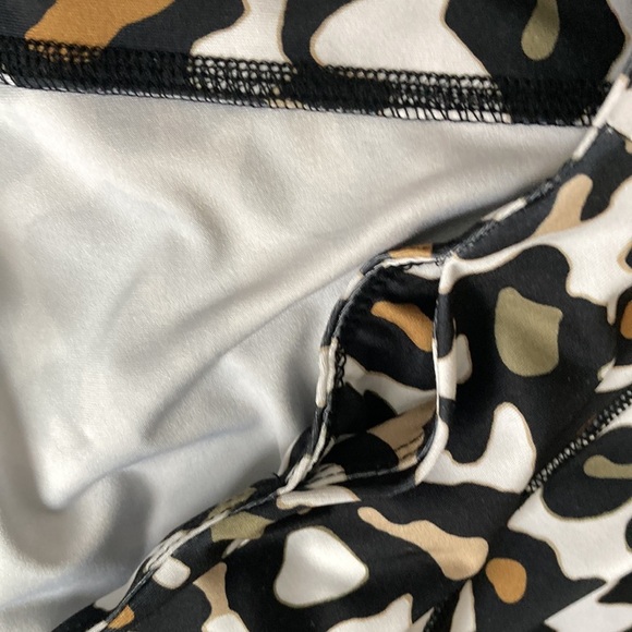 Swimsuits For All Animal Print Caroline set: Sweater with Leggings Size 14-16 - Picture 7 of 7